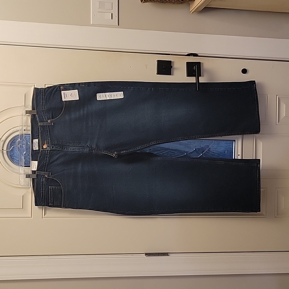 Denizen from Levi's 285 Relaxed Jeans. Blue. W40 x L30